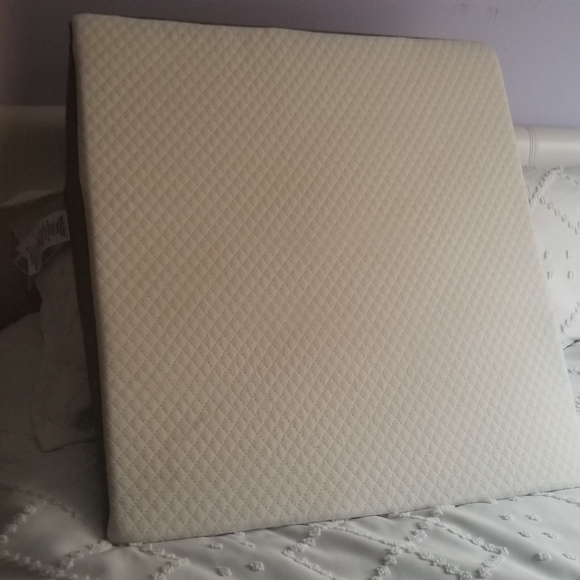 Bed Wedge - Picture 2 of 2